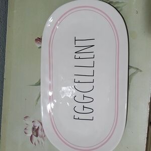 Plate‎